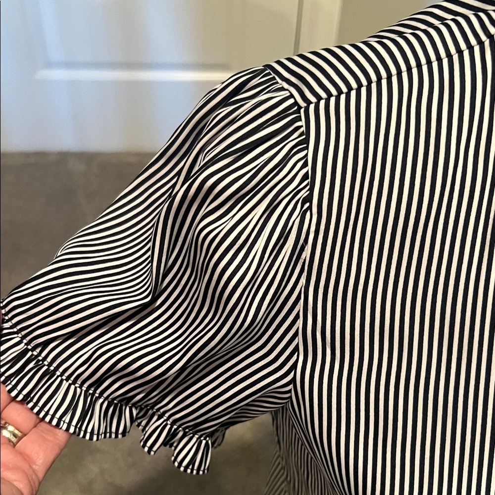 T Tahari Black and White Striped Button Down Shirt - Picture 4 of 10